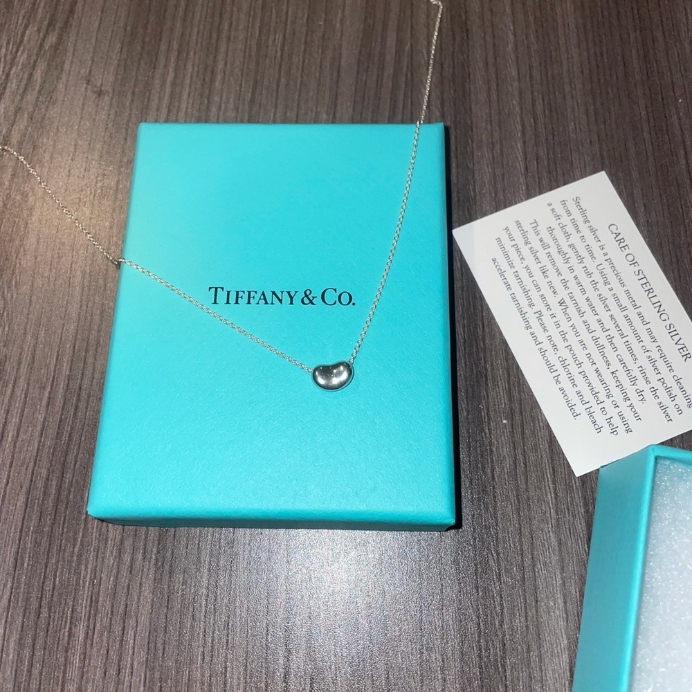 Tiffany & Co. Elsa Peretti Bean Design Necklace